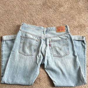 Levi’s 501 Classic Light Blue Jeans